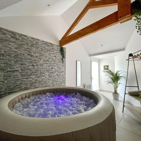 Appartamento Un Cocon pour 2 ou 4 - Mérignac -Jacuzzi - Netflix - Tram A Esterno foto