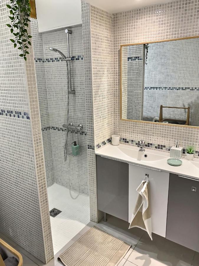 Appartamento Un Cocon pour 2 ou 4 - Mérignac -Jacuzzi - Netflix - Tram A Esterno foto