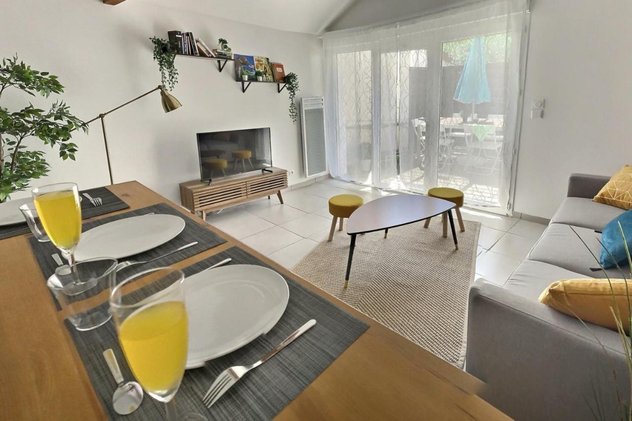 Appartamento Un Cocon pour 2 ou 4 - Mérignac -Jacuzzi - Netflix - Tram A Esterno foto